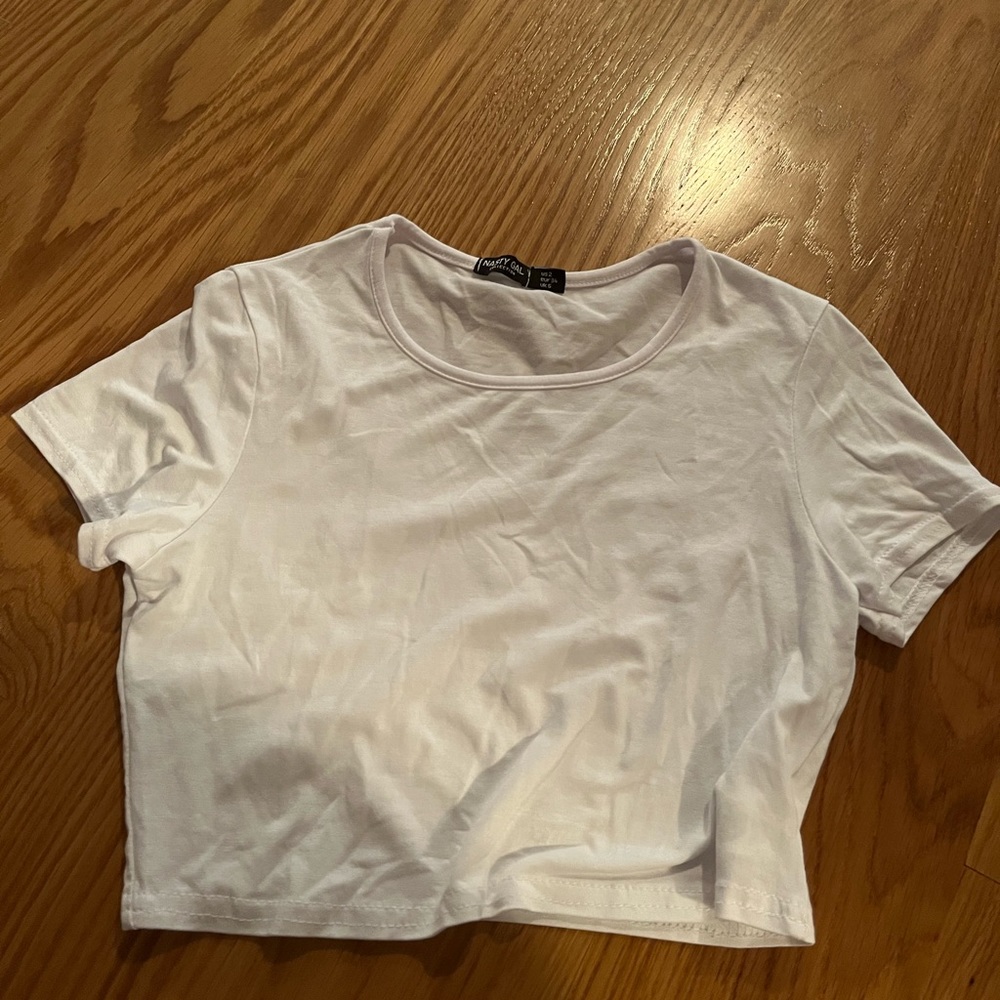 NASTY GAL size 2 cropped t